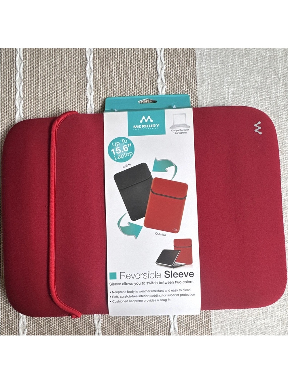 Merkury Innovations 15.6” Reversible Laptop Sleeve-Red/Black-Brand New